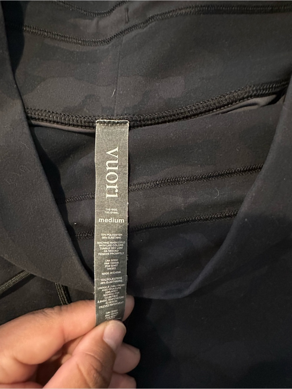Vuori Women's Daily Leggings in Black Camo, - Picture 5 of 6